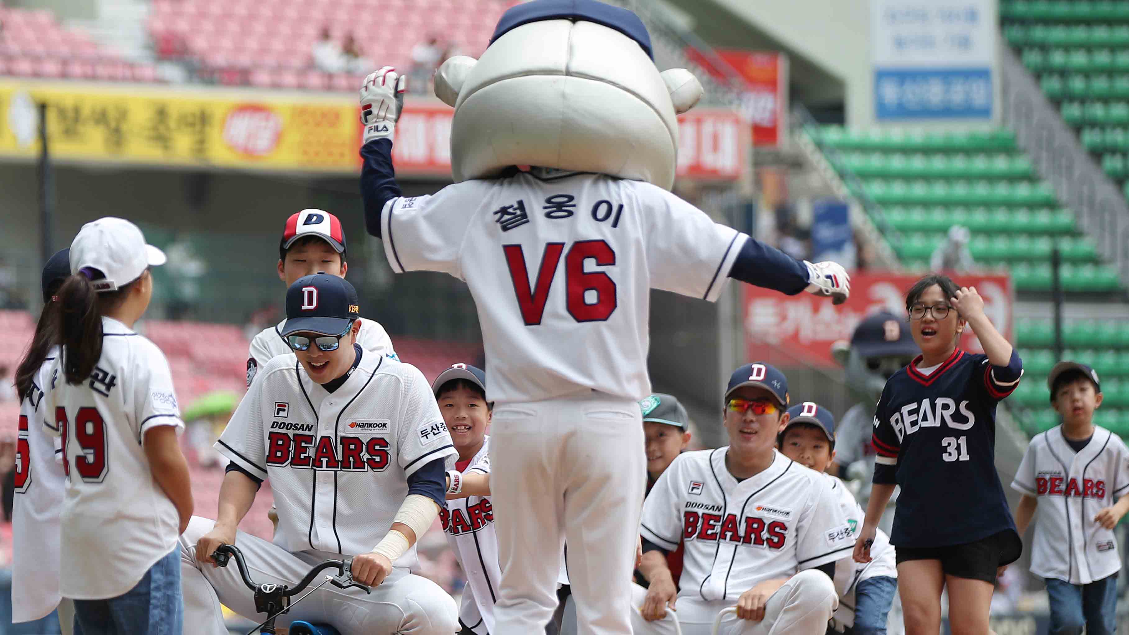 어린이날 LG-두산 잠실 더비, 올해도 후끈