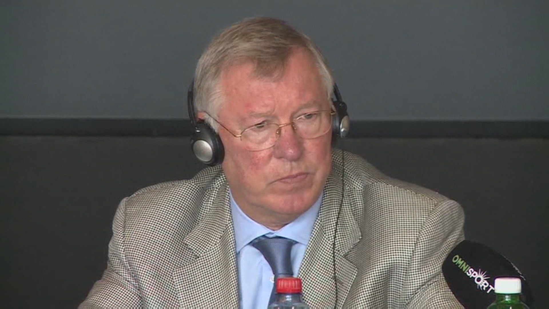 퍼거슨 <em class='find'>전</em> 맨유 감독, 뇌출혈로 응급수술