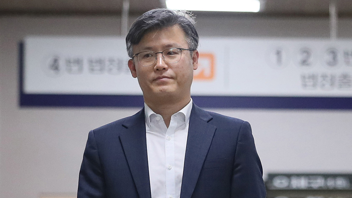 정호성 "박 <em class='find'>전</em> 대통령 만큼 깨끗한 분 없어"…증언은 거부