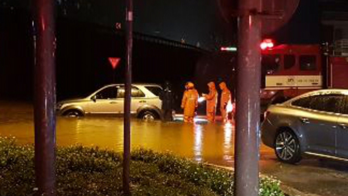 강원 평창 횡계리 50여 가구 침수…주민 대피