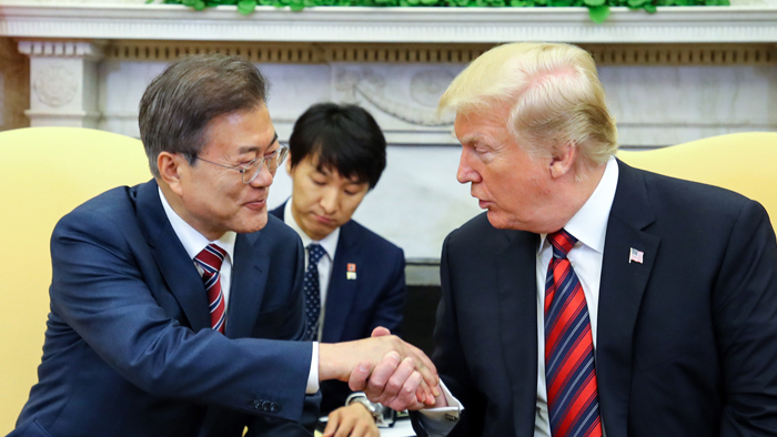 <em class='find'>트럼프</em> 달랜 문 대통령, 이제는 김 위원장과 소통할듯