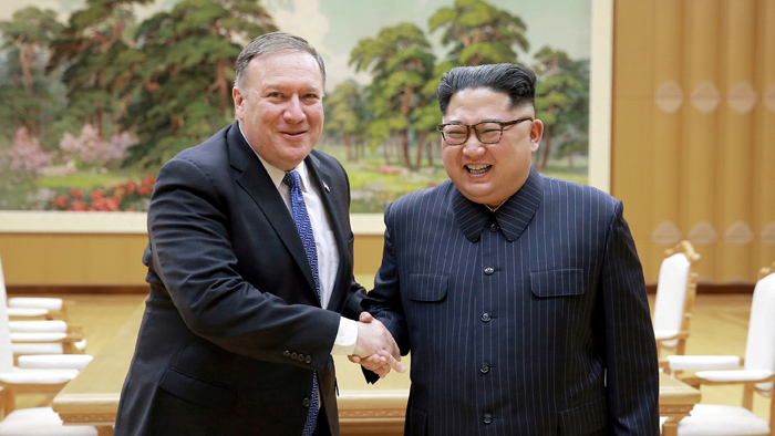폼페이오 "김정은, 경제ㆍ체제보장ㆍ평화협정 원해"