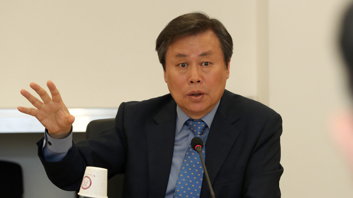 도종환 <em class='find'>장관</em>, 빌보드 정상 방탄소년단에 축전