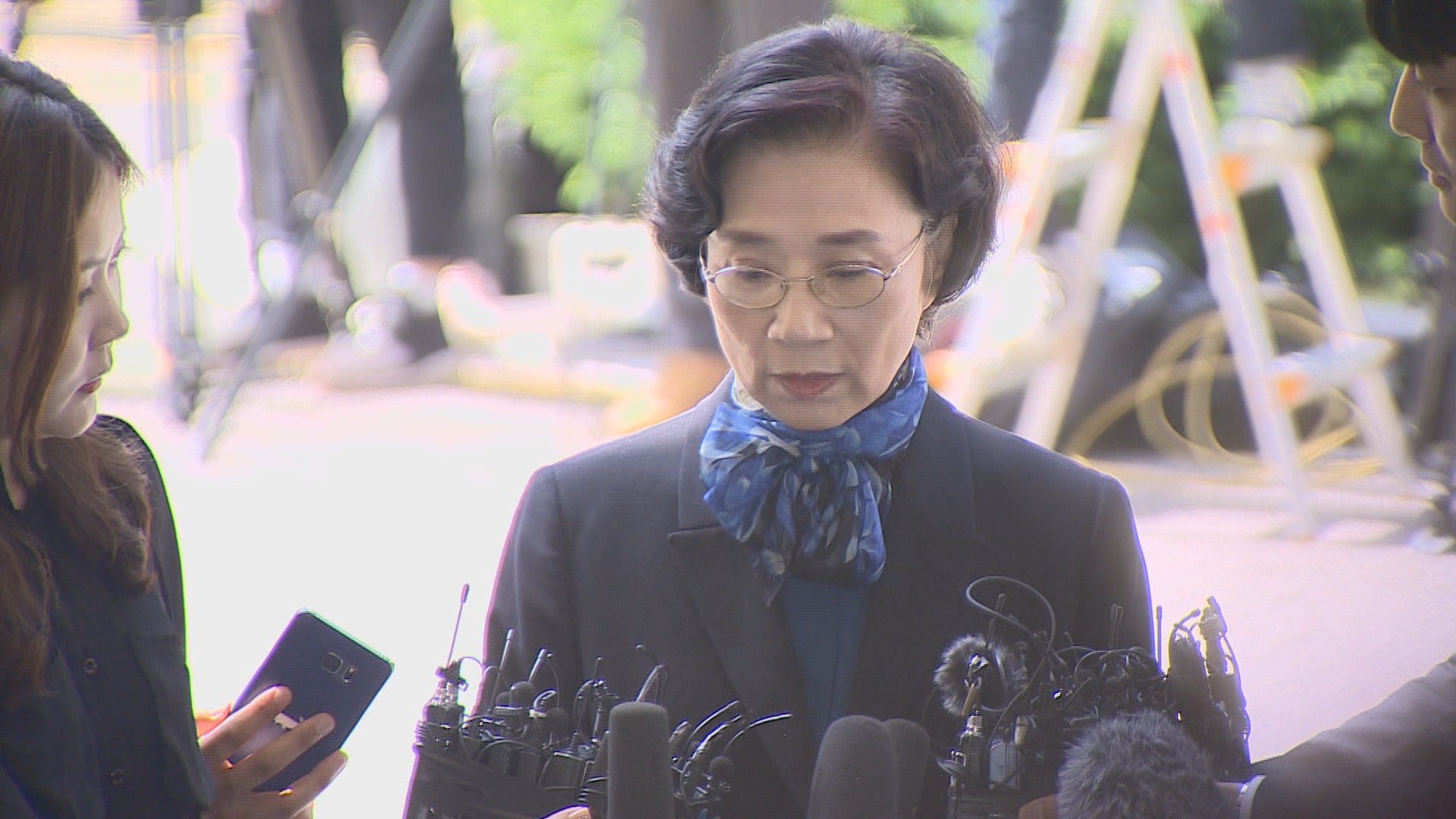 '폭행ㆍ폭언 의혹' 이명희 이틀 만에 경찰 재출석