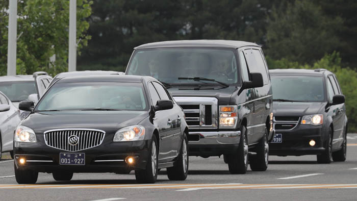 성 김, 통일대교 통과…북측과 2차 실무협상 나설듯
