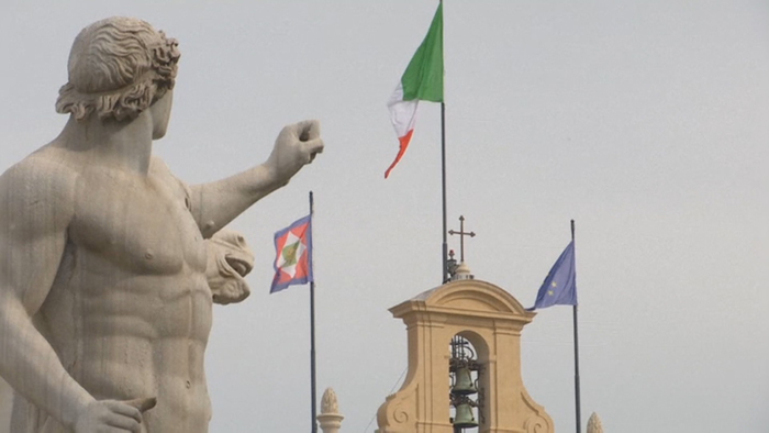 <em class='find'>이탈리아</em> 정치불안에 금융시장 '휘청'…중앙은행총재 경고