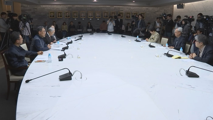 노동<em class='find'>장관</em>-민주노총 '사회적 대화 복귀' 합의 불발