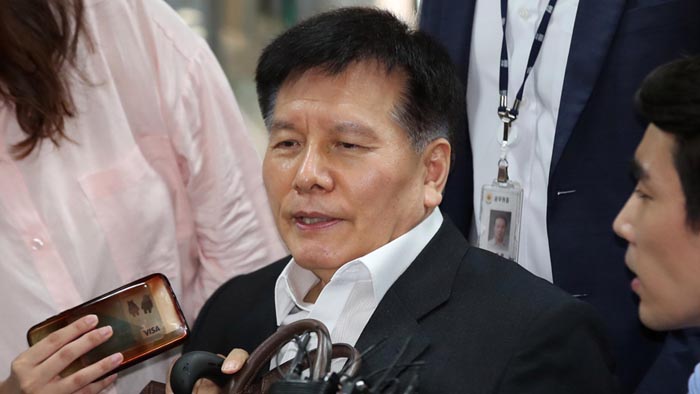 '노총 분열공작 의혹' 이채필 전 <em class='find'>장관</em> 구속 여부 오늘 결정