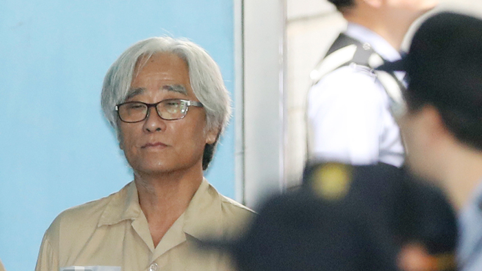 '극단원 상습 <em class='find'>성추행</em>' 이윤택, 법원에 보석 청구