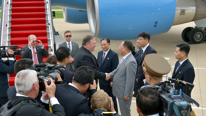 북한, 폼페이오 평양 출발 보도…"공동성명 이행 문제 논의"
