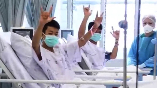 "동굴에 1시간만 있으려 했대요"…부모들이 전한 후일담