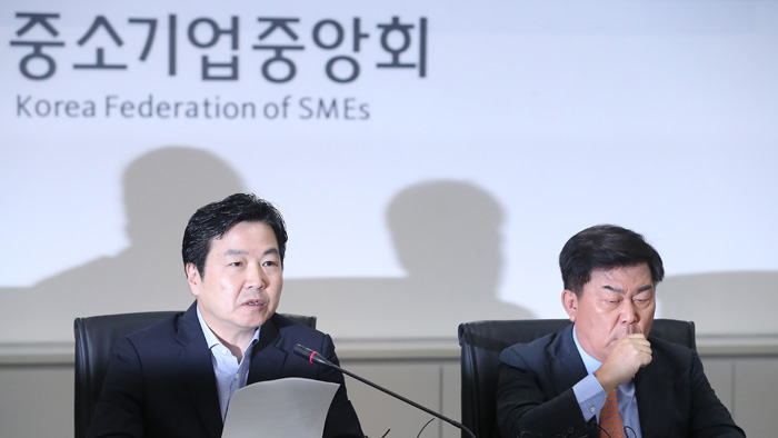 중기, 최저임금 인상 반발…"정부 현실 모른다"