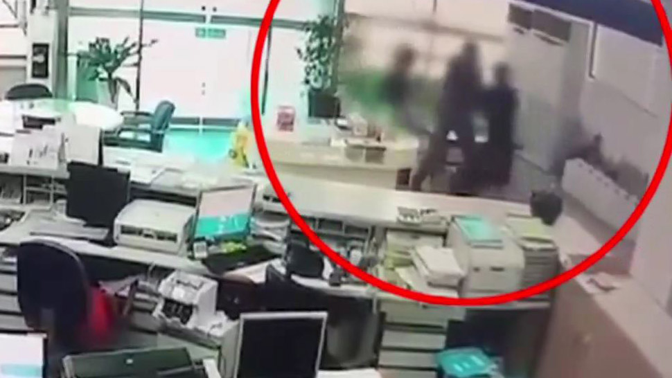 새마을금고에 복면<em class='find'>강도</em>…4천300만원 들고 도주