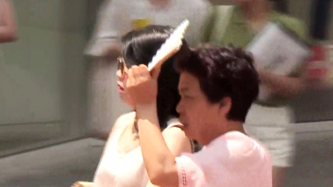 '대프리카' 대구 37.2도…불나고 도로 솟아나고