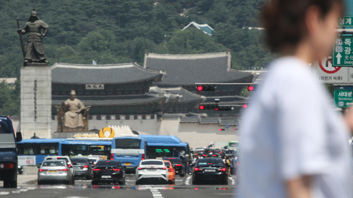 푹푹 찌는 제헌절ㆍ초복 더위…대구 37도ㆍ서울 34도