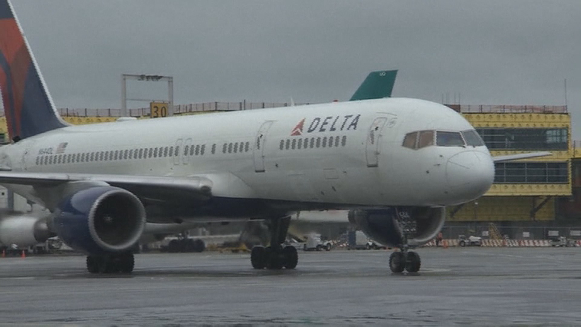 '한국말 쓴다고 해고' 델타항공 한인 직원들 회사 상대 <em class='find'>소송</em>