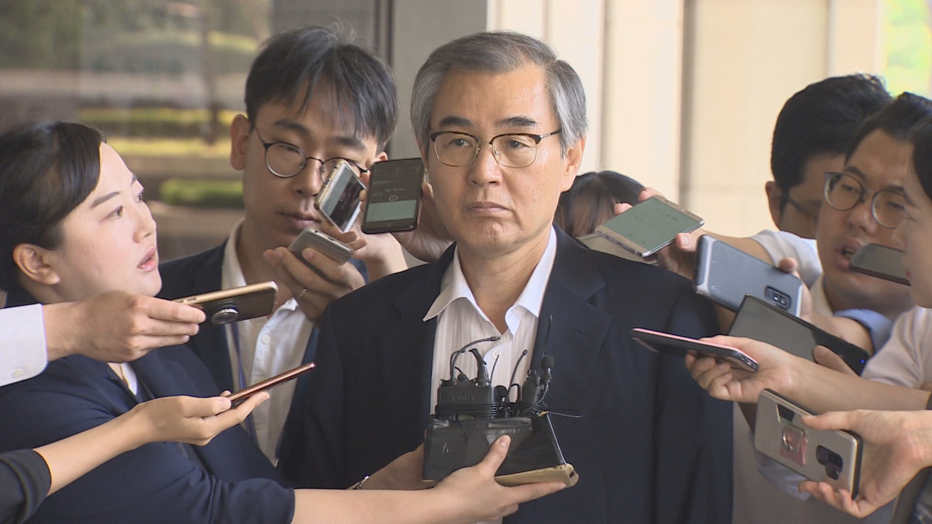 '공정위 불법취업' 정재찬 <em class='find'>전</em> 위원장 검찰 출석