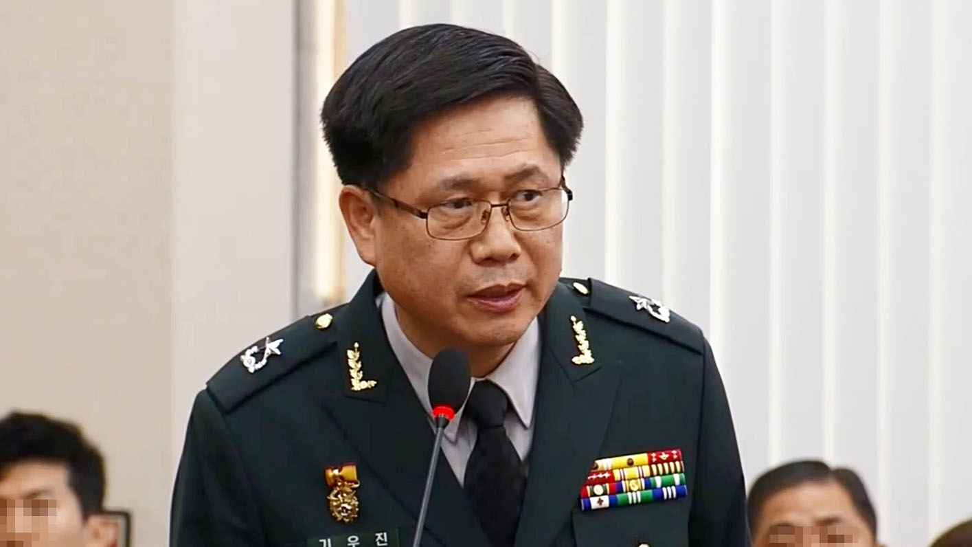 특수단, 기무사 압수수색…기우진 처장 소환조사