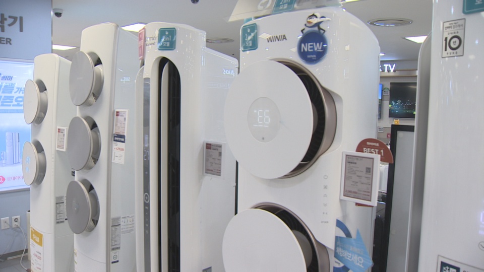 폭염에 '에어컨 대란'…인기품목 2주 넘게 기다려야