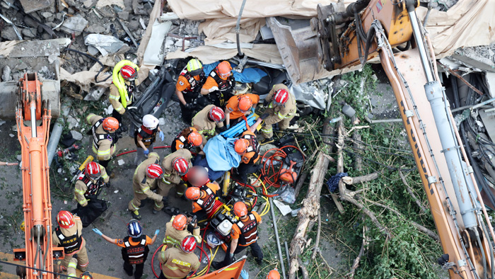 잠원동 건물 철거 중 <em class='find'>차량</em>매몰…1명 사망