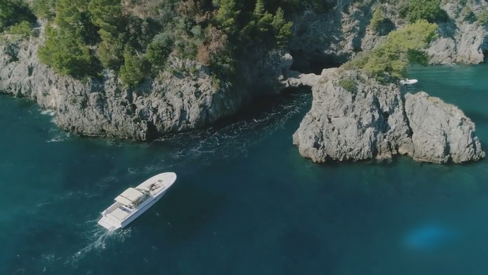 한국인 관광객 <em class='find'>이탈리아</em> 해변서 레저용 배 타다 중상