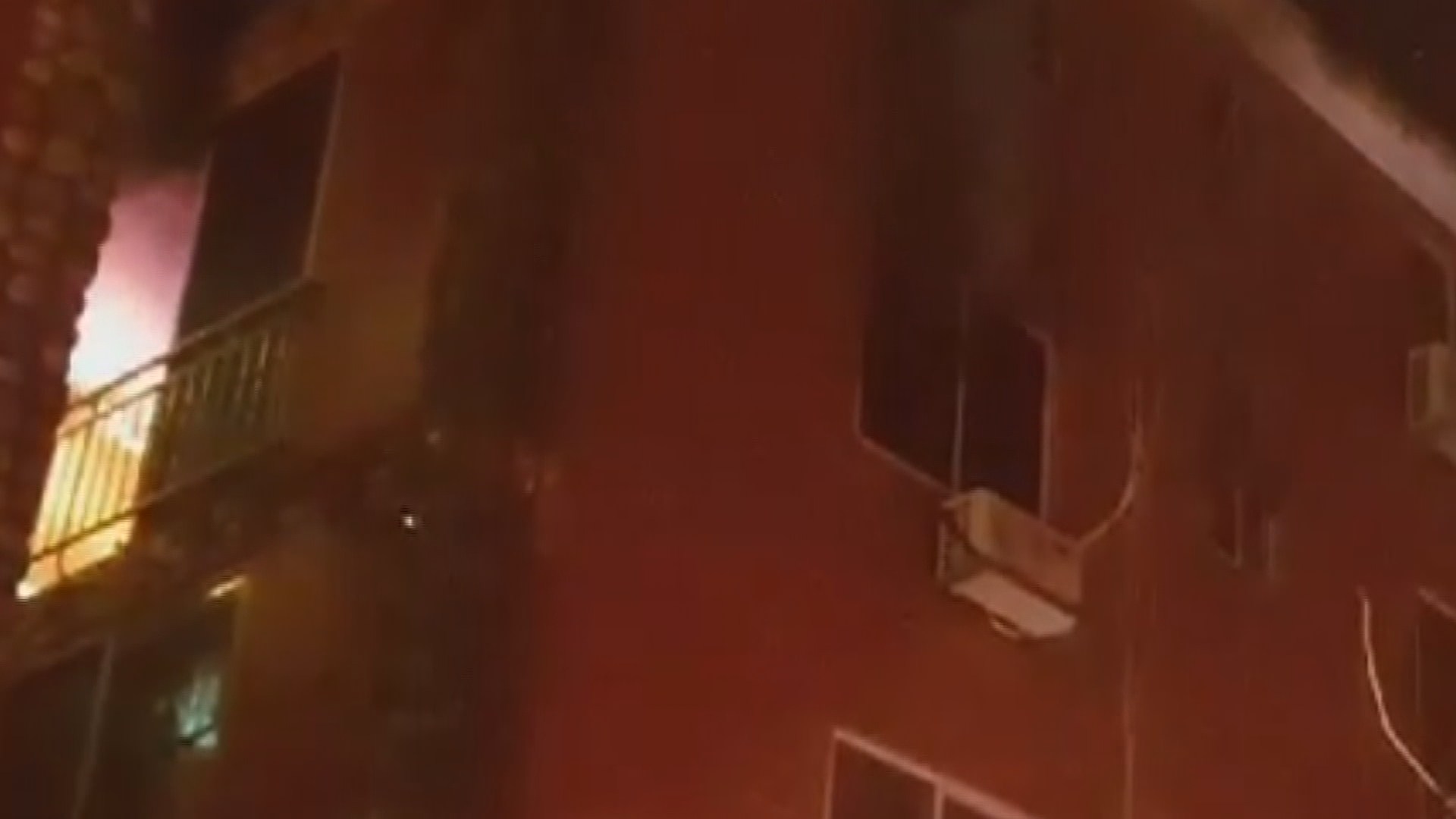 [사건사고] 경남 김해시 빌라에서 불…<em class='find'>2</em>명 숨져 外