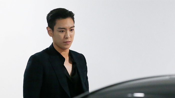 빅뱅 탑 소집 해제…"팬들<em class='find'>에</em> 미안하고 감사"