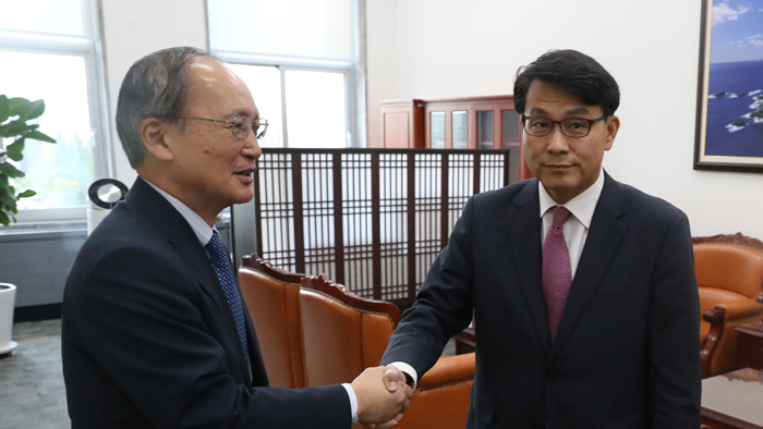 주한 日대사 "수출규제, 양국관계 신뢰 훼손 탓"