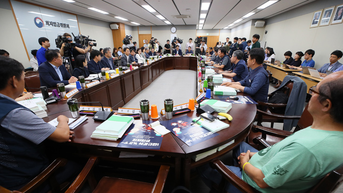 내년 최저임금 막판 심의 시작…오늘 의결될까