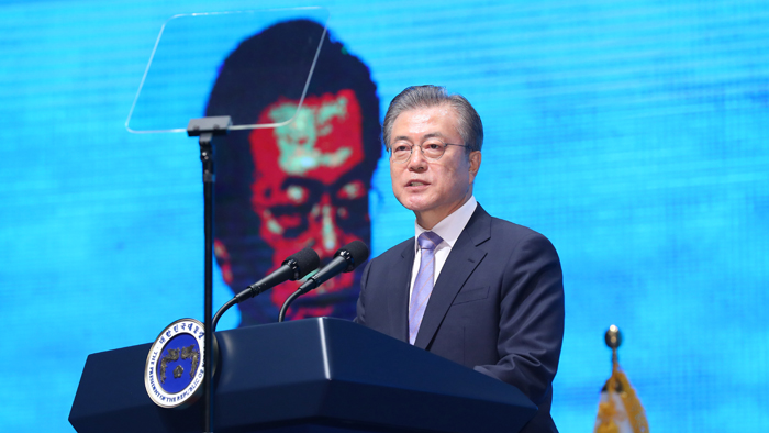 <em class='find'>전</em>남에서 이순신 언급한 문 대통령…"열두척으로 나라 지켜내"