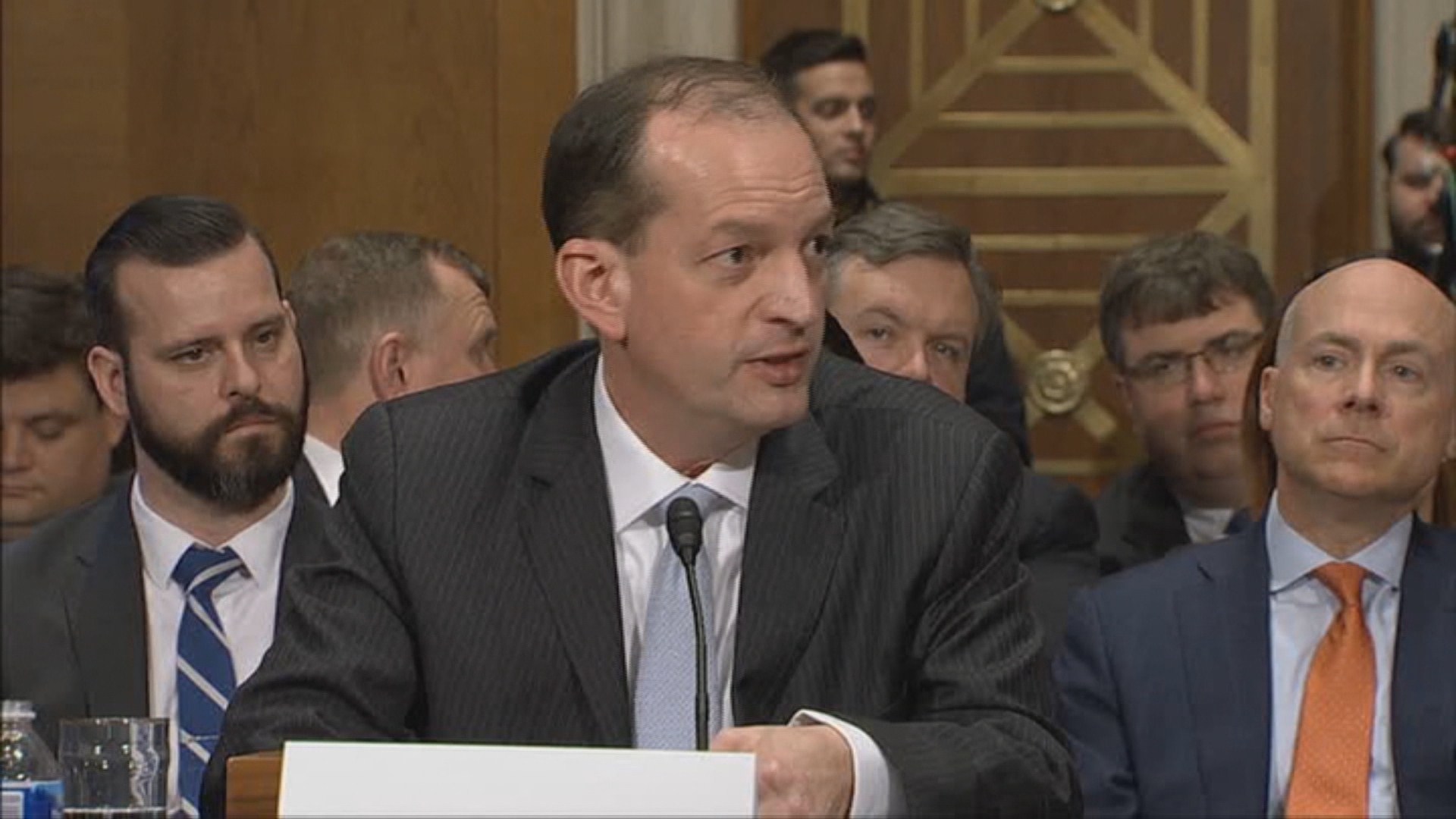 '성범죄 억만장자 봐주기 논란' 美노동장관 결국 사퇴