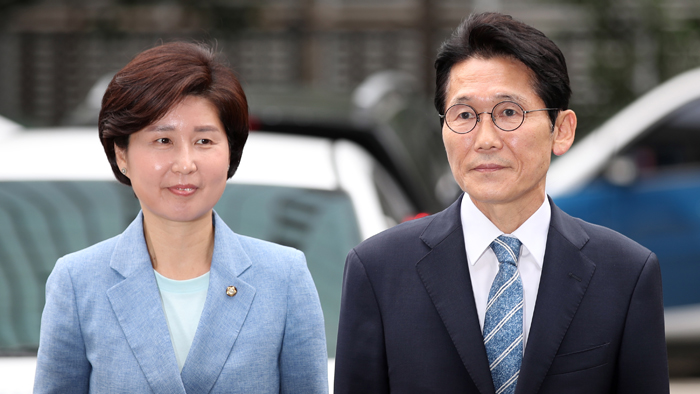 '패스트트랙 충돌' 백혜련·윤소하 경찰 출석