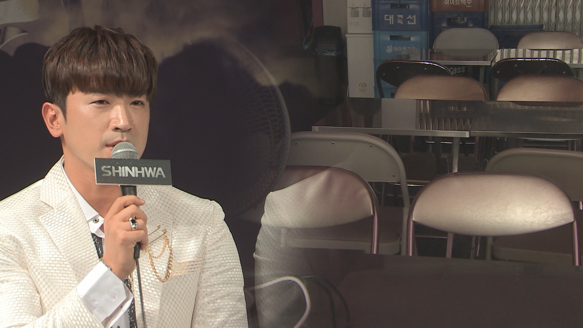 '강제추행 혐의' 신화 이민우 기소의견 송치