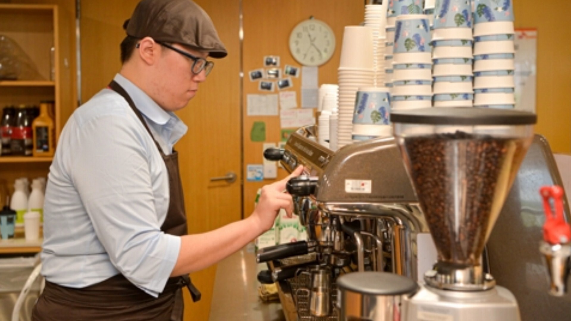 [비즈&] SK, 사내 카페에 중증장애 바리<em class='find'>스타</em> 26명 고용 外