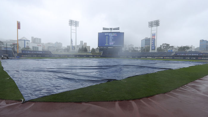 프로야구 올<em class='find'>스타</em>전 우천 순연…21일 오후 6시 시작