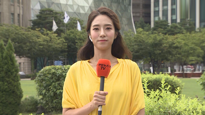 [날씨] 휴일 비바람 계속…낮 30도 안팎 후텁지근