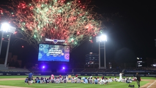 '로맥아더에 소방수까지'…웃음 넘친 KBO 올<em class='find'>스타</em>전