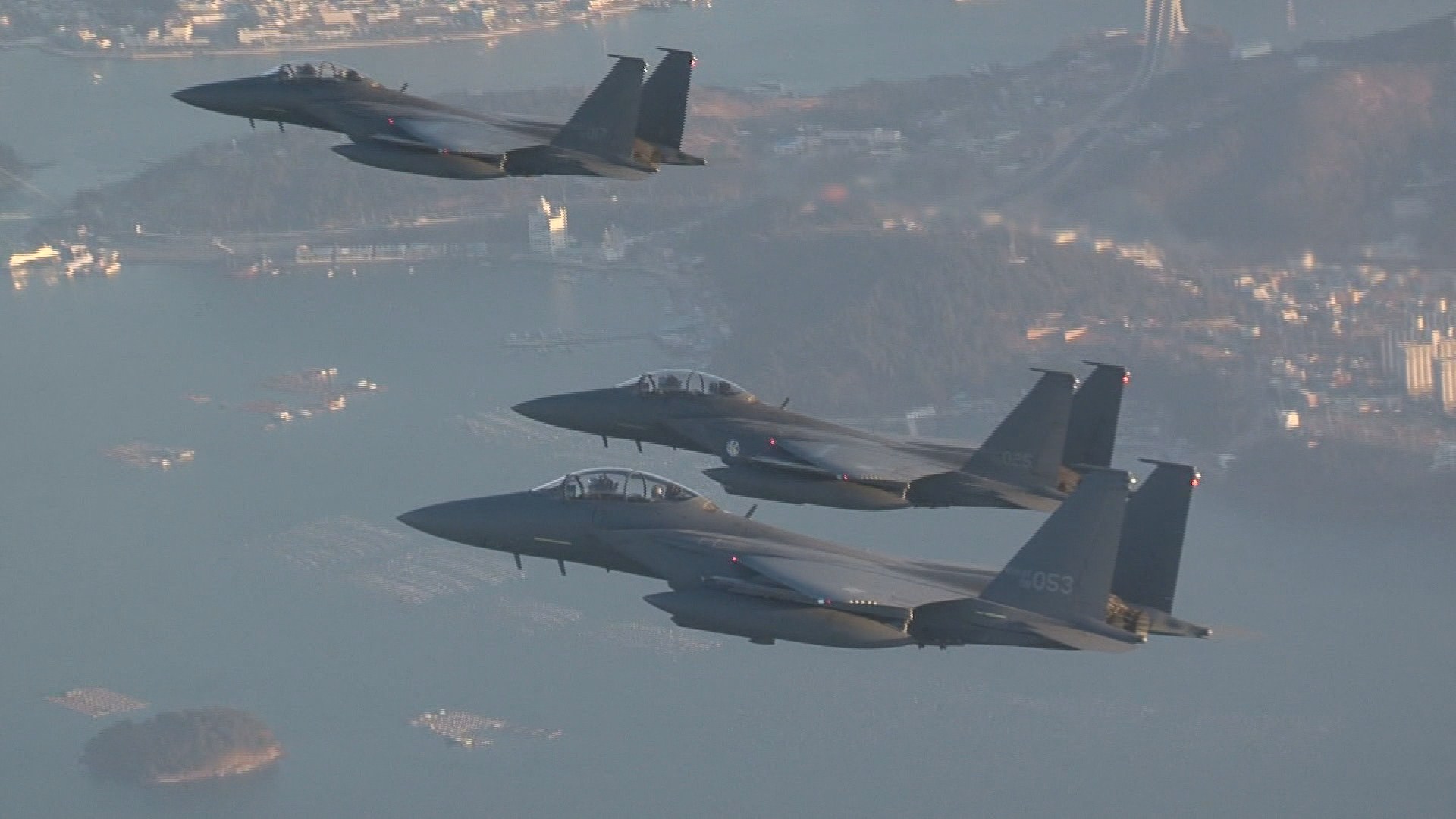 [속보] 합참 "러시아 A-50 통제기, 2차례 7<em class='find'>분</em>간 영공 침범"