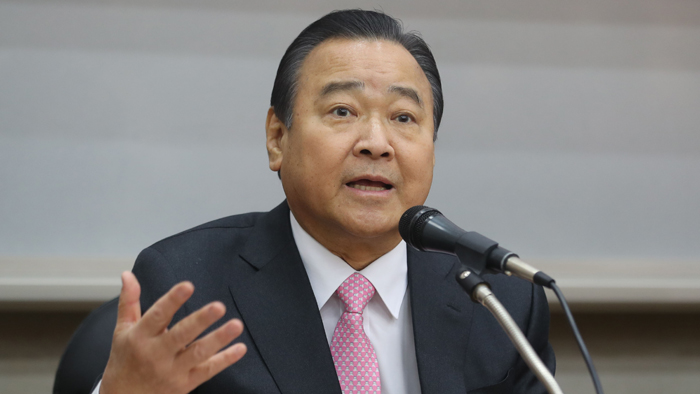 검찰, 이완구 <em class='find'>전</em> 총리 '문무일 고소' 사건 각하