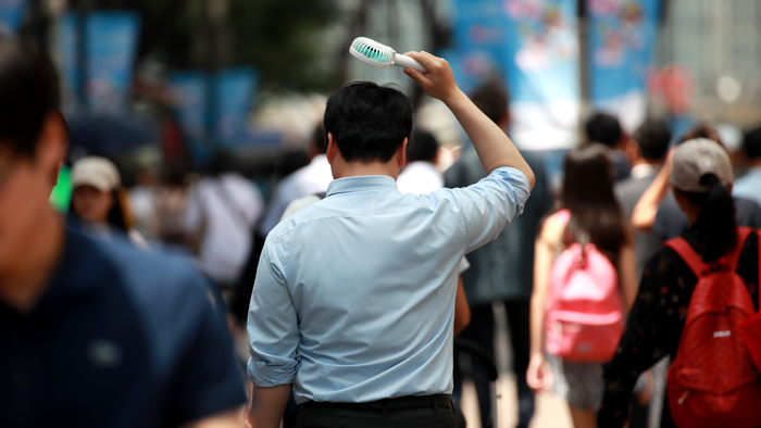 속초 36.1도 '폭염' 기승…전국 곳곳서 열대야