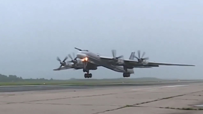 러시아, 폭격기 훈련영상 공개…F-15K와 나란히 비행