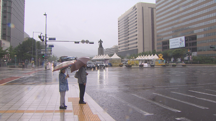 중부 호우특보…모레까지 300mm 물 폭탄