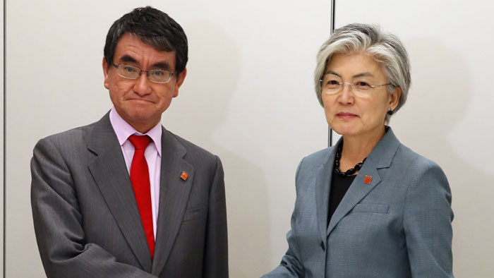 日교도 "고노 외무상, 강경화 <em class='find'>장관</em>과 전화회담"