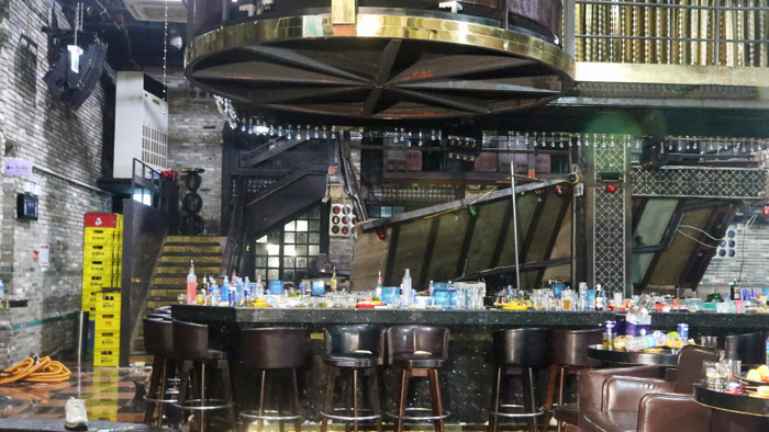 광주서 클럽 구조물 붕괴…2명 사망·10명 부상