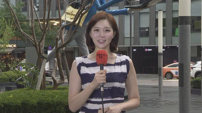 [날씨] 전국 대부분 폭염특보…중부 곳곳 소나기