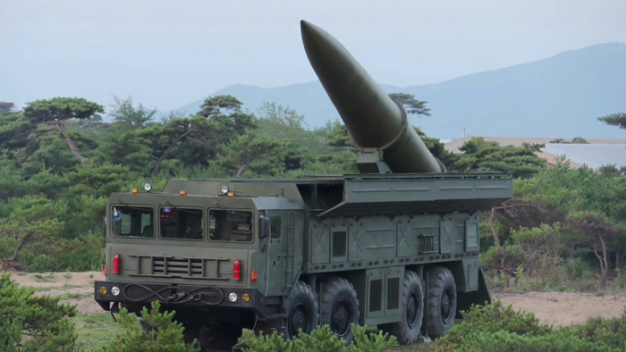 북한 오늘 새벽 발사체 수발 발사…엿새만