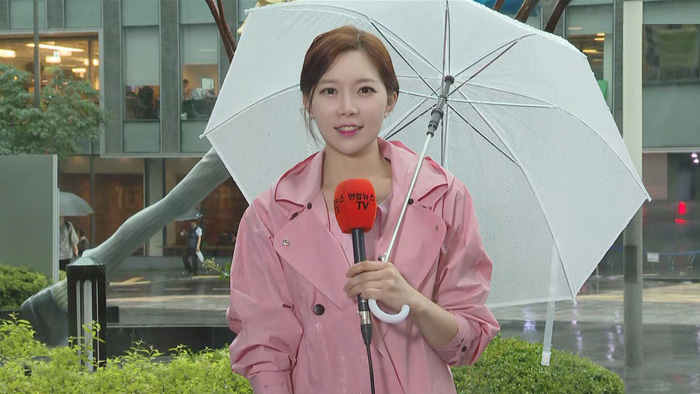 [날씨] 수도권 호우특보, 시간당 30㎜↑…남부는 폭염