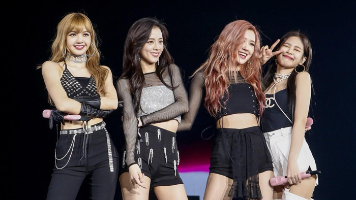 블랙핑크, '뚜두뚜두' K팝 그룹 최초 9억뷰 돌파