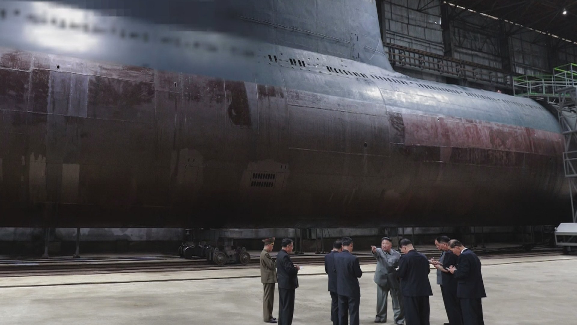 軍 "北 신형잠수함, SLBM 3개 탑재 가능"