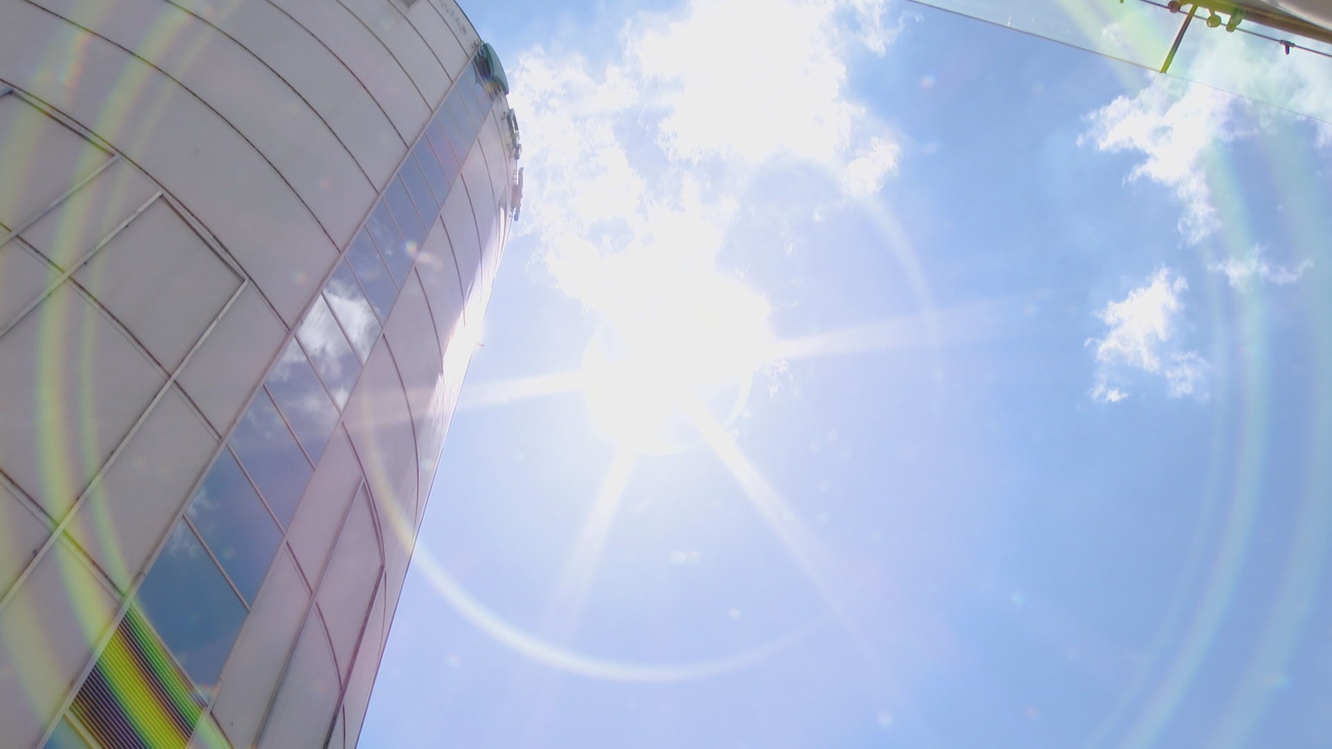 안성 40.2도 폭염 절정…태풍 내일 밤 남해안 상륙